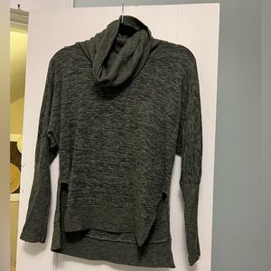 Sinuous cowl neck sweater XS